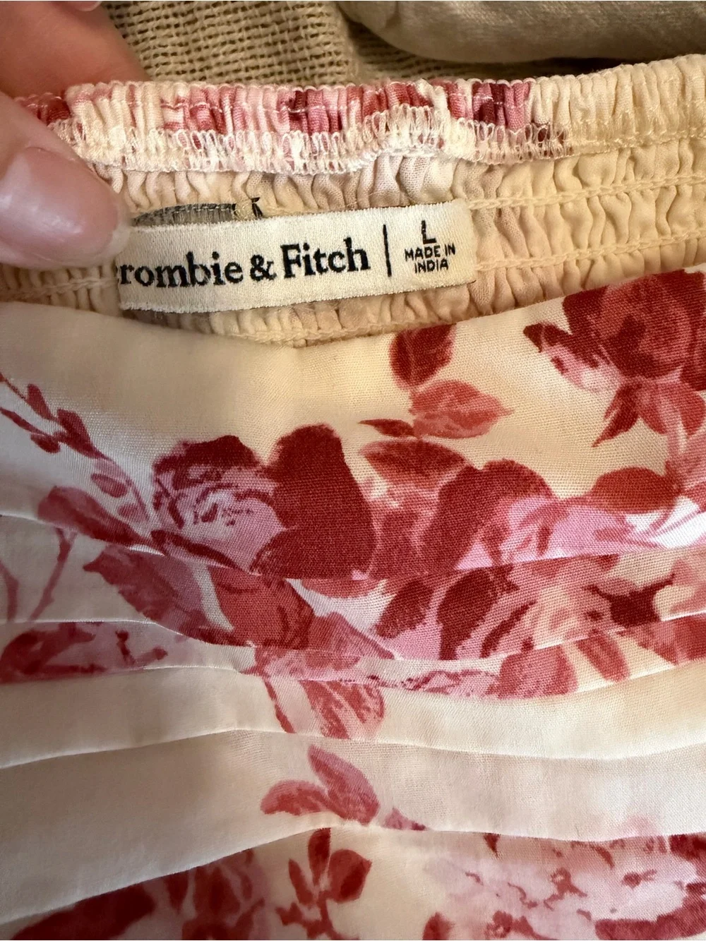 Abercrombie & Fitch lightweight cream